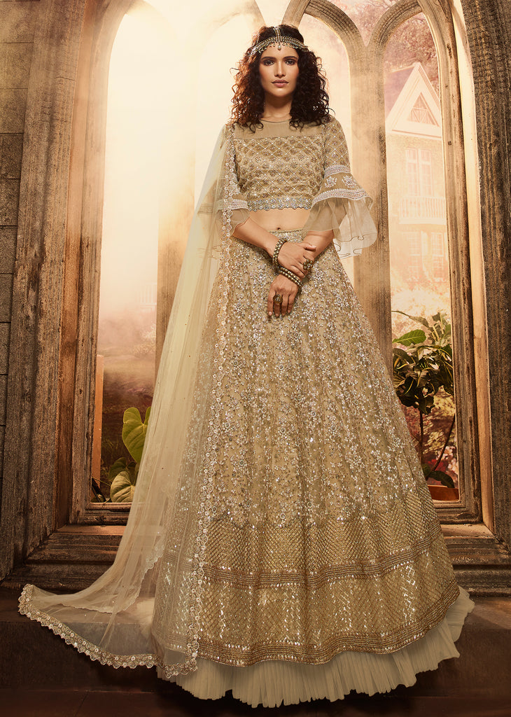 Indian Wedding Dresses: Find Latest Indian Wedding Outfits at Utsav Fashion